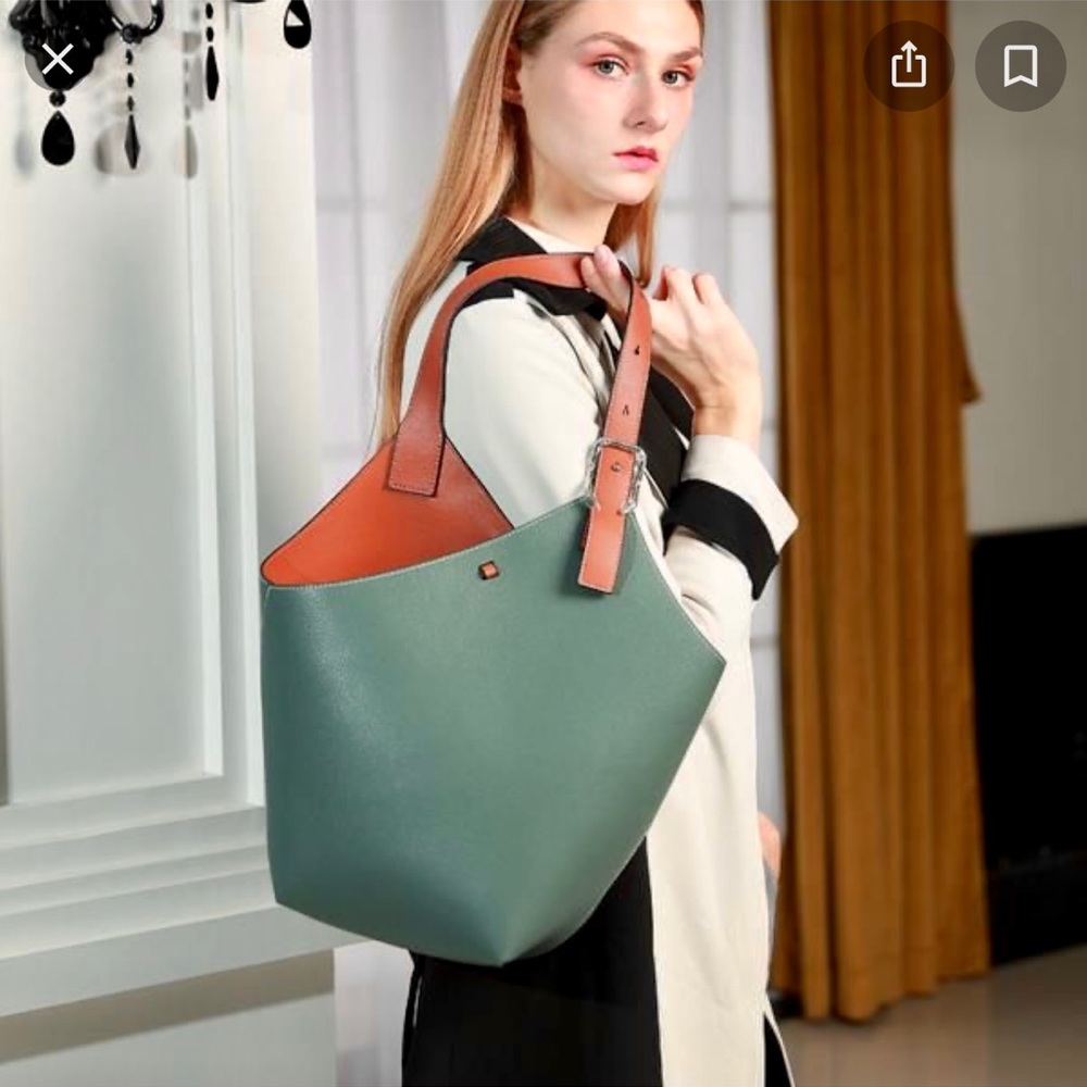 Two-Tone Bag from Maison de Beauté Marseilles Teal NEW